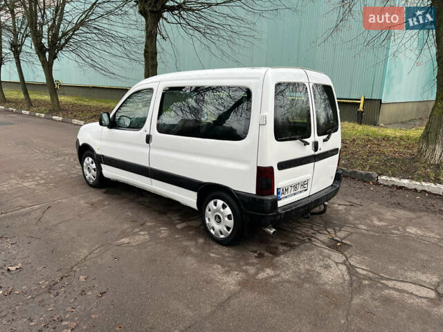 Белый Ситроен Берлинго, объемом двигателя 1.9 л и пробегом 210 тыс. км за 3800 $, фото 11 на Automoto.ua