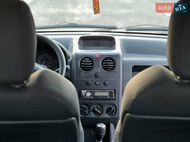 Білий Сітроен Берлінго, об'ємом двигуна 1.9 л та пробігом 270 тис. км за 3600 $, фото 8 на Automoto.ua