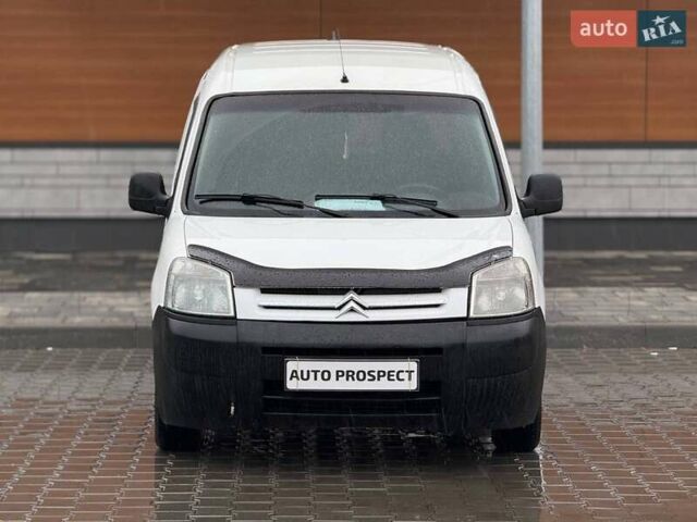 Белый Ситроен Берлинго, объемом двигателя 1.9 л и пробегом 283 тыс. км за 3700 $, фото 1 на Automoto.ua