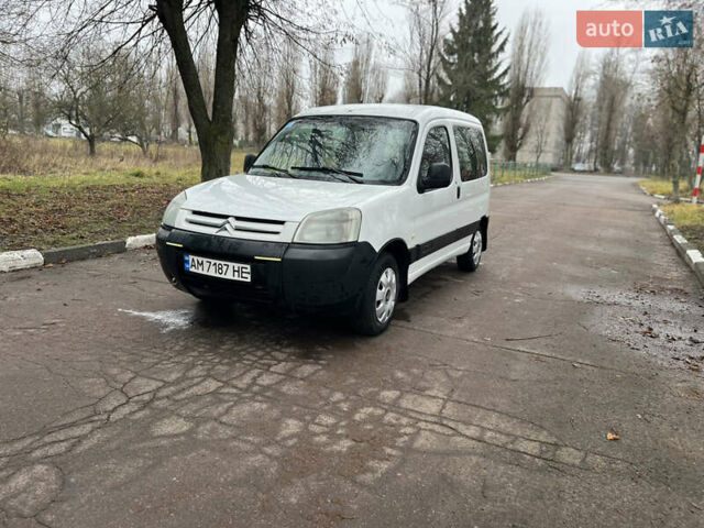 Белый Ситроен Берлинго, объемом двигателя 1.9 л и пробегом 210 тыс. км за 3800 $, фото 12 на Automoto.ua