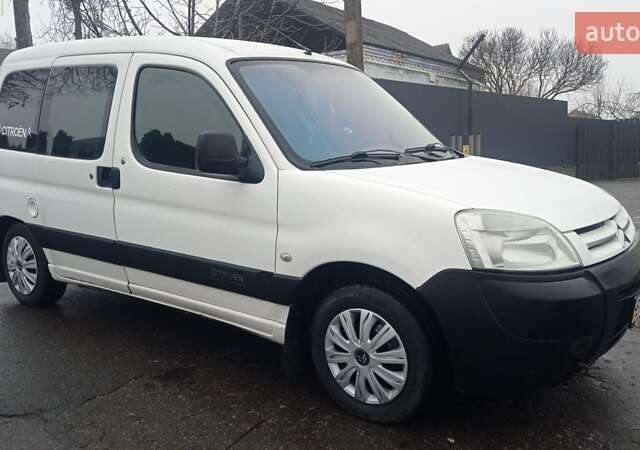 Белый Ситроен Берлинго, объемом двигателя 1.87 л и пробегом 303 тыс. км за 3550 $, фото 10 на Automoto.ua
