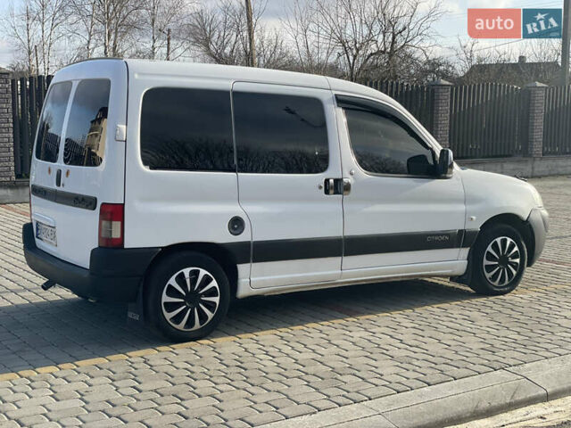 Белый Ситроен Берлинго, объемом двигателя 2 л и пробегом 263 тыс. км за 4400 $, фото 8 на Automoto.ua