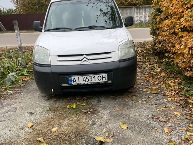 Белый Ситроен Берлинго, объемом двигателя 1.9 л и пробегом 350 тыс. км за 3500 $, фото 1 на Automoto.ua