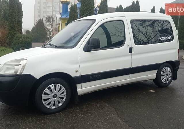 Белый Ситроен Берлинго, объемом двигателя 1.87 л и пробегом 303 тыс. км за 3550 $, фото 3 на Automoto.ua