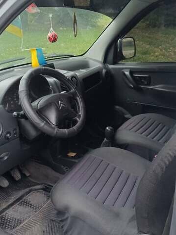 Білий Сітроен Берлінго, об'ємом двигуна 2 л та пробігом 263 тис. км за 3800 $, фото 4 на Automoto.ua