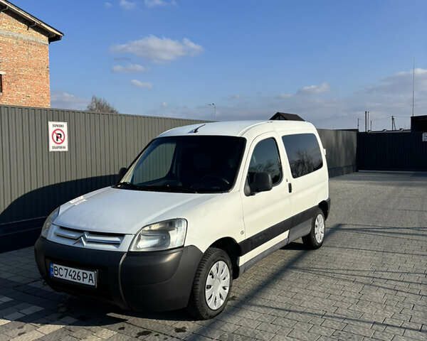 Белый Ситроен Берлинго, объемом двигателя 1.9 л и пробегом 375 тыс. км за 3300 $, фото 1 на Automoto.ua