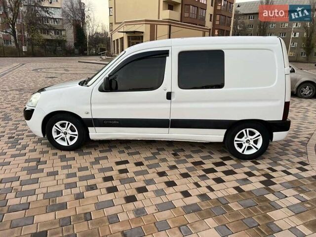 Белый Ситроен Берлинго, объемом двигателя 2 л и пробегом 345 тыс. км за 2999 $, фото 7 на Automoto.ua