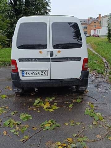 Білий Сітроен Берлінго, об'ємом двигуна 2 л та пробігом 263 тис. км за 3800 $, фото 5 на Automoto.ua