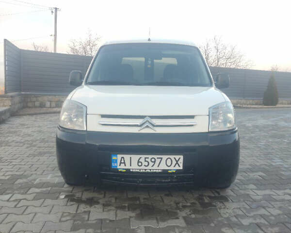 Белый Ситроен Берлинго, объемом двигателя 1.36 л и пробегом 280 тыс. км за 3000 $, фото 9 на Automoto.ua