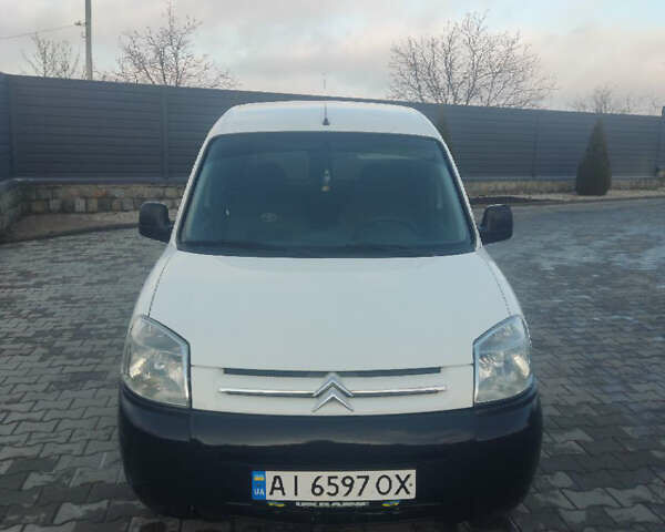 Белый Ситроен Берлинго, объемом двигателя 1.36 л и пробегом 280 тыс. км за 3000 $, фото 8 на Automoto.ua