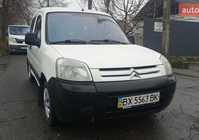Белый Ситроен Берлинго, объемом двигателя 1.87 л и пробегом 303 тыс. км за 3550 $, фото 12 на Automoto.ua