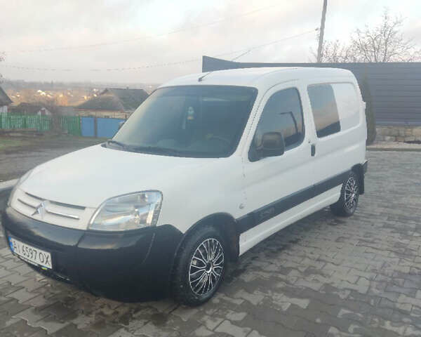 Белый Ситроен Берлинго, объемом двигателя 1.36 л и пробегом 280 тыс. км за 3000 $, фото 1 на Automoto.ua