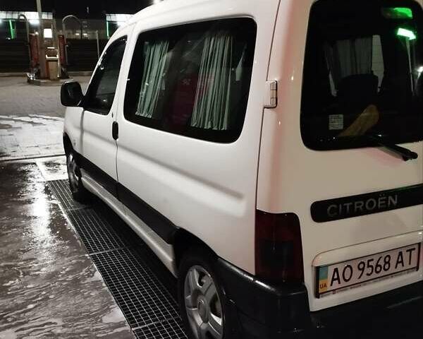 Белый Ситроен Берлинго, объемом двигателя 2 л и пробегом 310 тыс. км за 3500 $, фото 2 на Automoto.ua