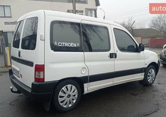 Белый Ситроен Берлинго, объемом двигателя 1.87 л и пробегом 303 тыс. км за 3550 $, фото 8 на Automoto.ua