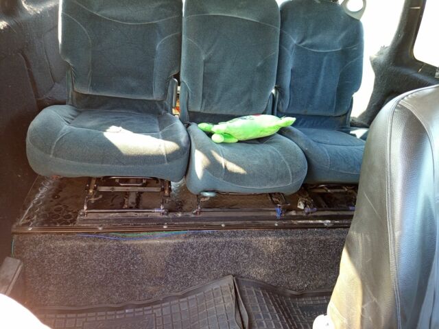 Білий Сітроен Берлінго, об'ємом двигуна 1.4 л та пробігом 185 тис. км за 2700 $, фото 6 на Automoto.ua