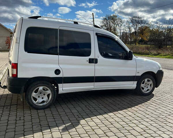 Ситроен Берлинго 2006 в Стрые на Automoto.ua Белый Ситроен Берлинго, объемом двигателя 1.9 л и пробегом 246 тыс. км за 4100 $, фото 2 на Automoto.ua