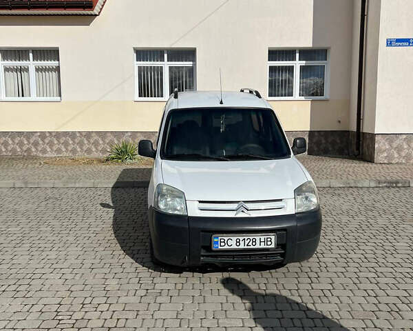 Ситроен Берлинго 2006 в Стрые на Automoto.ua Белый Ситроен Берлинго, объемом двигателя 1.9 л и пробегом 246 тыс. км за 4100 $, фото 22 на Automoto.ua