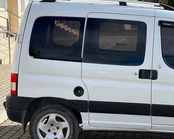 Ситроен Берлинго 2006 в Стрые на Automoto.ua Белый Ситроен Берлинго, объемом двигателя 1.9 л и пробегом 246 тыс. км за 4100 $, фото 1 на Automoto.ua