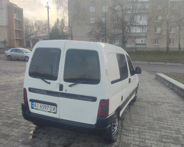 Белый Ситроен Берлинго, объемом двигателя 1.36 л и пробегом 280 тыс. км за 3000 $, фото 3 на Automoto.ua