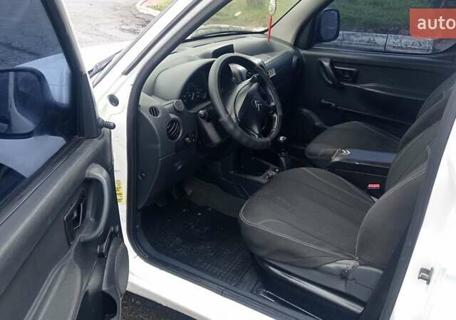 Белый Ситроен Берлинго, объемом двигателя 1.87 л и пробегом 303 тыс. км за 3550 $, фото 16 на Automoto.ua