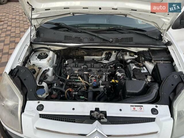 Белый Ситроен Берлинго, объемом двигателя 2 л и пробегом 345 тыс. км за 2999 $, фото 16 на Automoto.ua