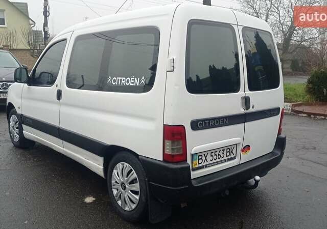 Белый Ситроен Берлинго, объемом двигателя 1.87 л и пробегом 303 тыс. км за 3550 $, фото 5 на Automoto.ua