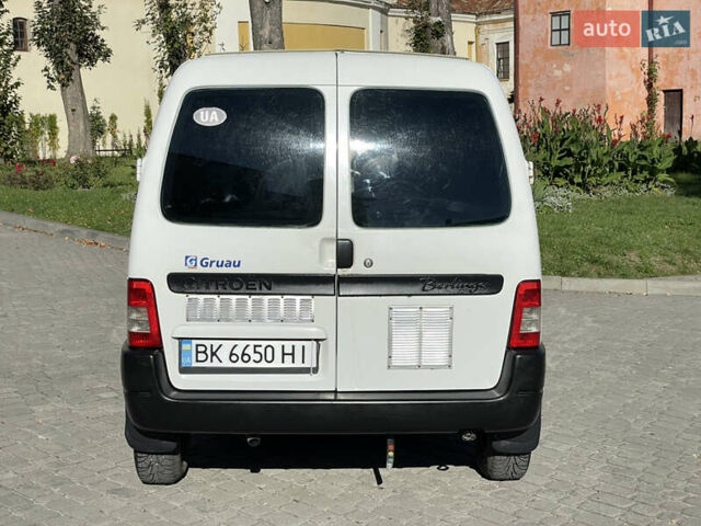 Белый Ситроен Берлинго, объемом двигателя 2 л и пробегом 289 тыс. км за 3999 $, фото 7 на Automoto.ua