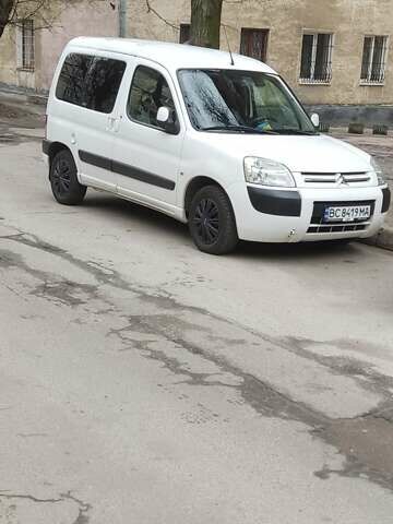 Сітроен Берлінго 2006 у Львові на Automoto.ua Білий Сітроен Берлінго, об'ємом двигуна 1.56 л та пробігом 285 тис. км за 4700 $, фото 1 на Automoto.ua