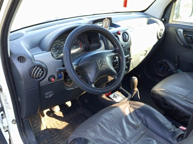 Білий Сітроен Берлінго, об'ємом двигуна 1.4 л та пробігом 185 тис. км за 2700 $, фото 3 на Automoto.ua