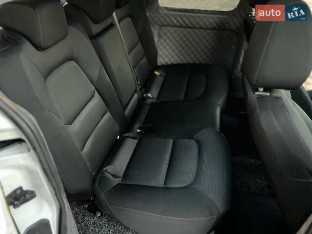 Белый Ситроен Берлинго, объемом двигателя 2 л и пробегом 345 тыс. км за 2999 $, фото 9 на Automoto.ua