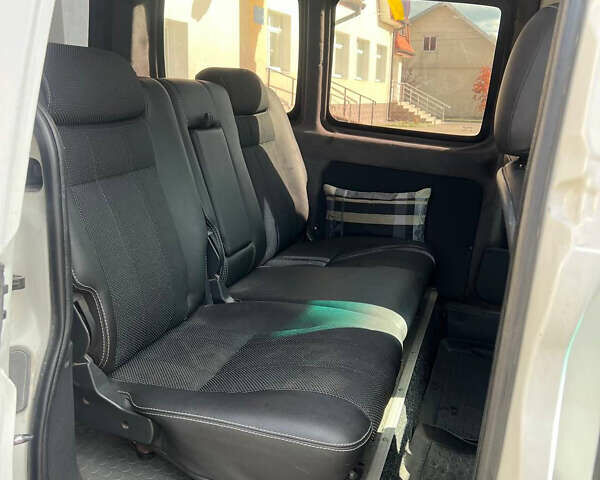 Ситроен Берлинго 2006 в Стрые на Automoto.ua Белый Ситроен Берлинго, объемом двигателя 1.9 л и пробегом 246 тыс. км за 4100 $, фото 31 на Automoto.ua