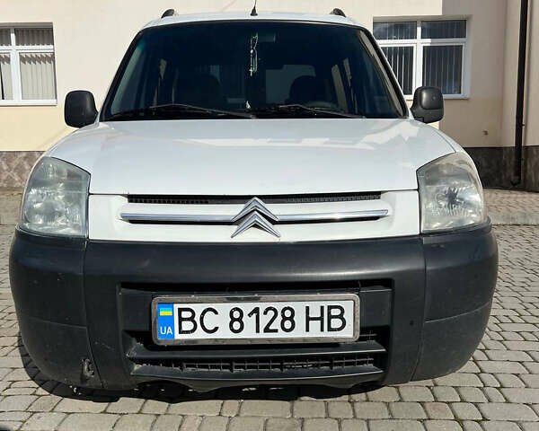 Ситроен Берлинго 2006 в Стрые на Automoto.ua Белый Ситроен Берлинго, объемом двигателя 1.9 л и пробегом 246 тыс. км за 4100 $, фото 18 на Automoto.ua