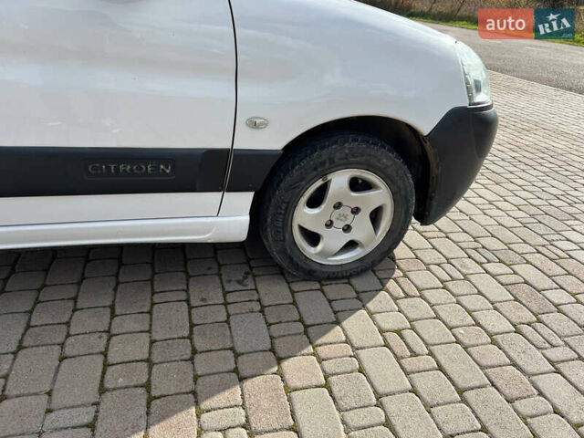 Ситроен Берлинго 2006 в Стрые на Automoto.ua Белый Ситроен Берлинго, объемом двигателя 1.9 л и пробегом 246 тыс. км за 4100 $, фото 26 на Automoto.ua