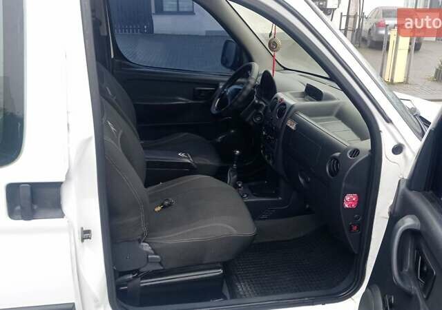 Белый Ситроен Берлинго, объемом двигателя 1.87 л и пробегом 303 тыс. км за 3550 $, фото 19 на Automoto.ua