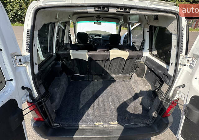 Ситроен Берлинго 2006 в Ровно на Automoto.ua Белый Ситроен Берлинго, объемом двигателя 1.9 л и пробегом 409 тыс. км за 3500 $, фото 22 на Automoto.ua