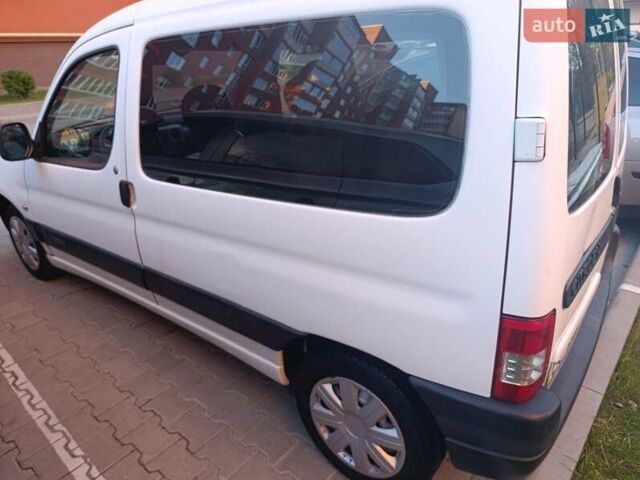Білий Сітроен Берлінго, об'ємом двигуна 1.9 л та пробігом 248 тис. км за 3700 $, фото 3 на Automoto.ua