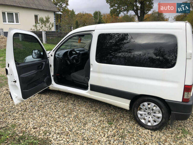 Белый Ситроен Берлинго, объемом двигателя 1.56 л и пробегом 356 тыс. км за 2700 $, фото 3 на Automoto.ua