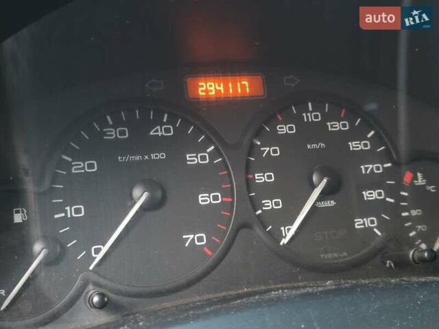 Білий Сітроен Берлінго, об'ємом двигуна 1.56 л та пробігом 294 тис. км за 2900 $, фото 23 на Automoto.ua