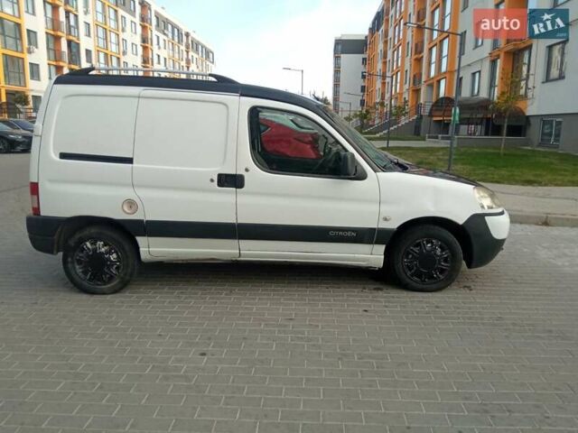 Білий Сітроен Берлінго, об'ємом двигуна 1.6 л та пробігом 250 тис. км за 2750 $, фото 2 на Automoto.ua