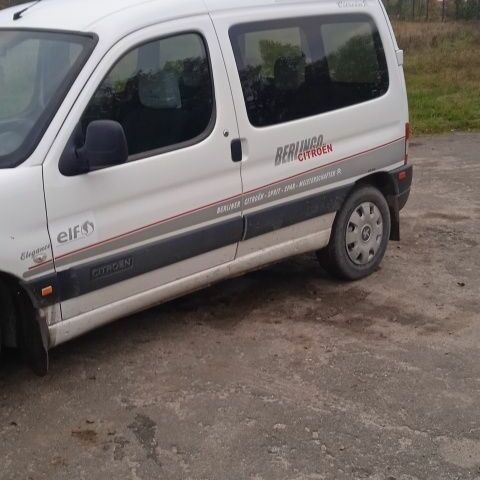 Белый Ситроен Берлинго, объемом двигателя 1.6 л и пробегом 200 тыс. км за 4300 $, фото 8 на Automoto.ua