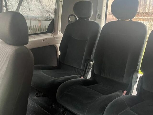 Білий Сітроен Берлінго, об'ємом двигуна 1.6 л та пробігом 321 тис. км за 4150 $, фото 5 на Automoto.ua