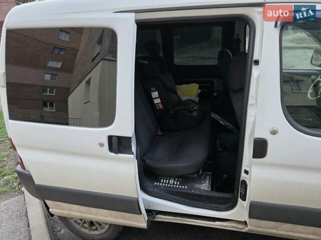 Білий Сітроен Берлінго, об'ємом двигуна 1.56 л та пробігом 294 тис. км за 2900 $, фото 11 на Automoto.ua