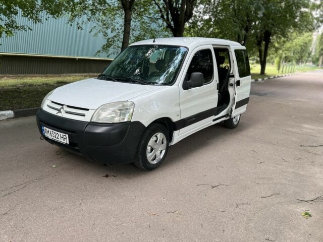 Білий Сітроен Берлінго, об'ємом двигуна 1.6 л та пробігом 220 тис. км за 3800 $, фото 2 на Automoto.ua