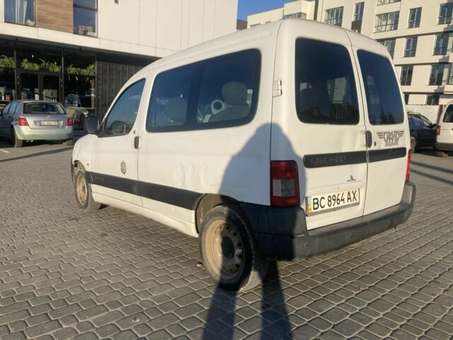 Белый Ситроен Берлинго, объемом двигателя 1.6 л и пробегом 297 тыс. км за 2300 $, фото 7 на Automoto.ua