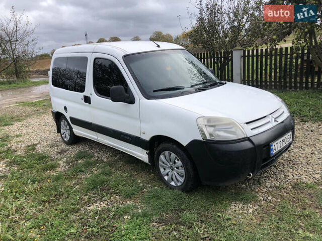 Белый Ситроен Берлинго, объемом двигателя 1.56 л и пробегом 356 тыс. км за 2700 $, фото 1 на Automoto.ua
