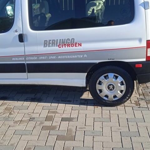 Белый Ситроен Берлинго, объемом двигателя 1.6 л и пробегом 200 тыс. км за 4300 $, фото 5 на Automoto.ua