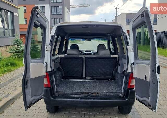 Білий Сітроен Берлінго, об'ємом двигуна 1.56 л та пробігом 386 тис. км за 3450 $, фото 9 на Automoto.ua