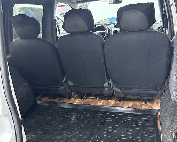 Белый Ситроен Берлинго, объемом двигателя 1.56 л и пробегом 313 тыс. км за 3400 $, фото 18 на Automoto.ua