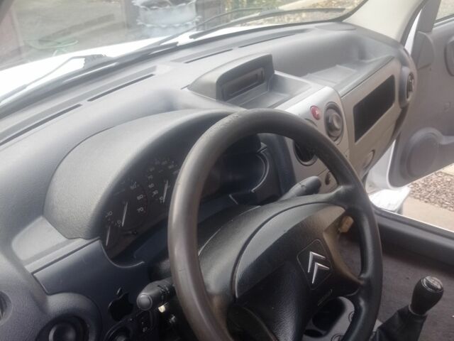 Белый Ситроен Берлинго, объемом двигателя 1.6 л и пробегом 250 тыс. км за 2600 $, фото 15 на Automoto.ua