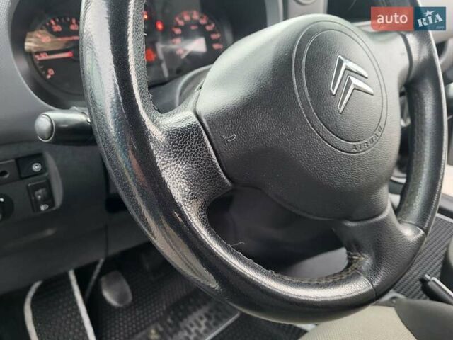 Белый Ситроен Берлинго, объемом двигателя 1.6 л и пробегом 237 тыс. км за 5999 $, фото 59 на Automoto.ua